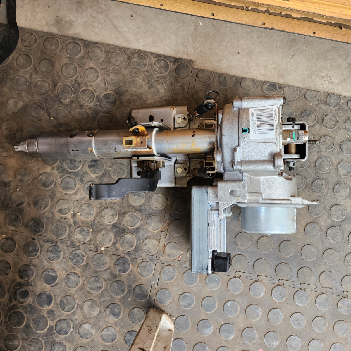 FIESTA ECOBOOST ELECTRIC STEERING PUMP