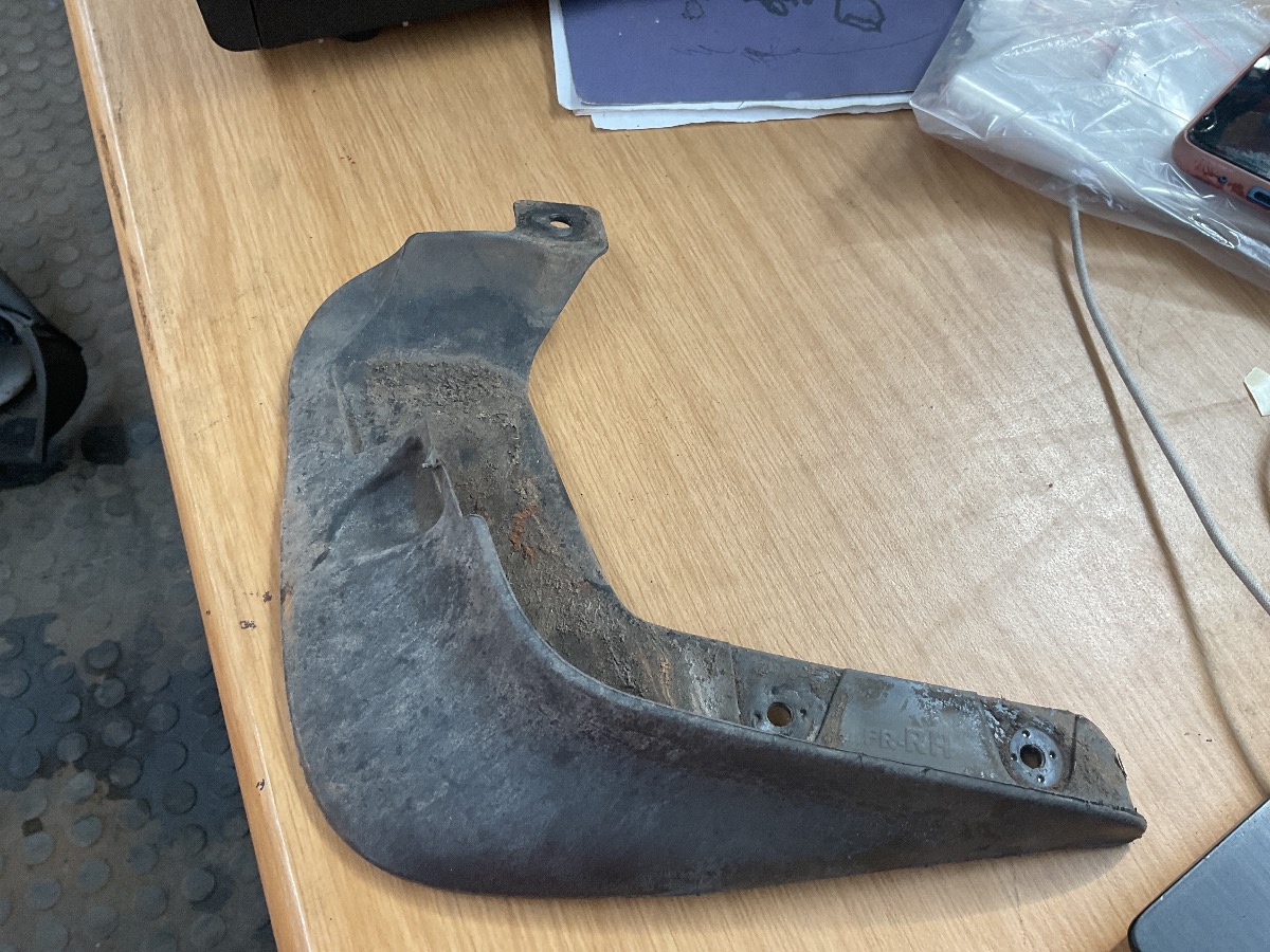 IGNIS REAR RIGHT MUD FLAP