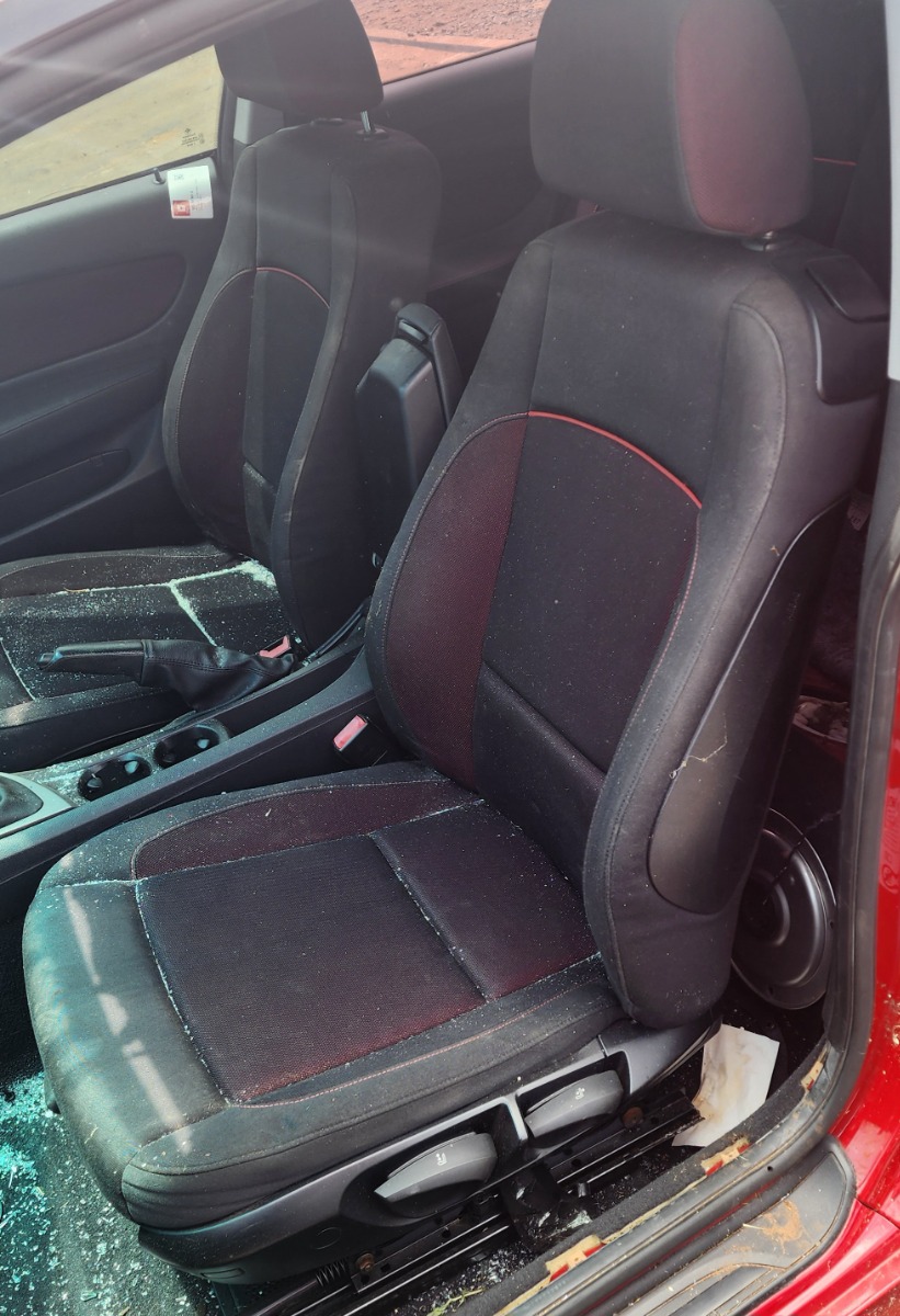 E81 LEFT FRONT SEAT