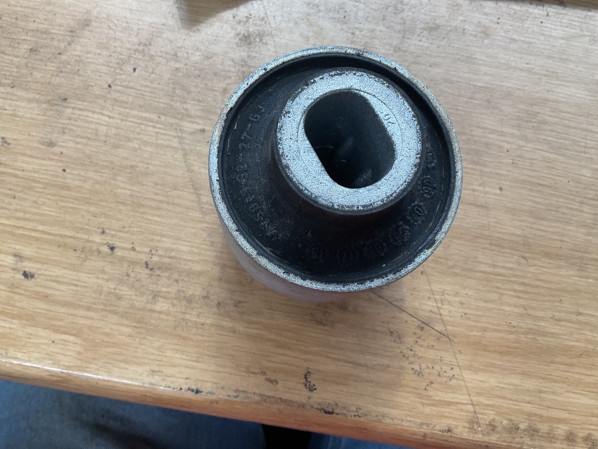 C43 CONTROLE ARM