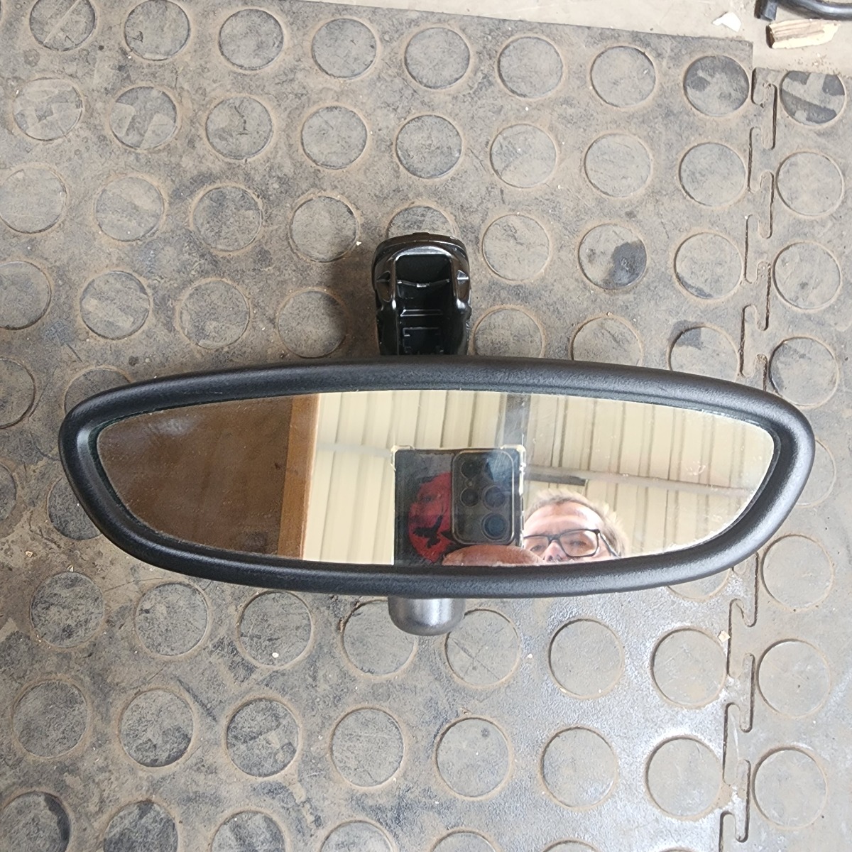 E81 INTERRIOR MIRROR