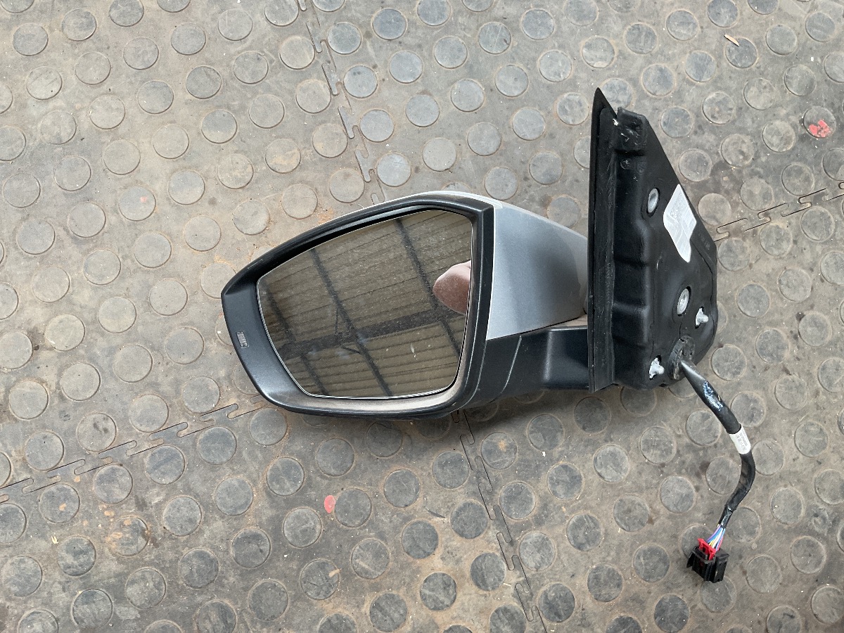 T CROSS FRONT LEFT DOOR MIRROR