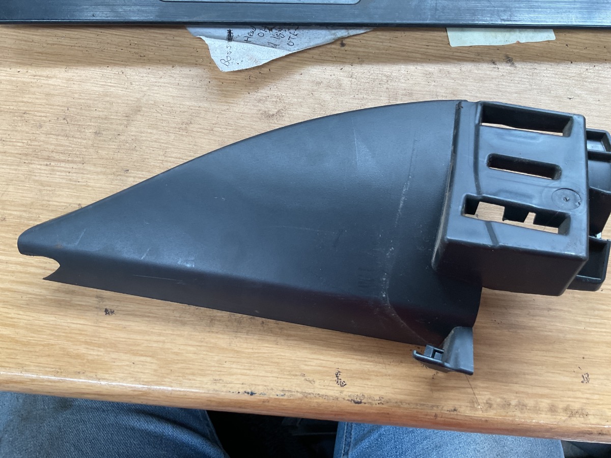 T CROSS LEFT WING MIRROR COVER
