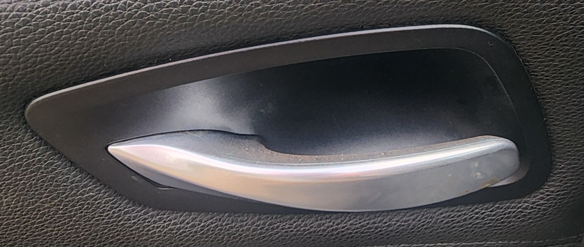 E90 LEFT FRONT INNER HANDLE
