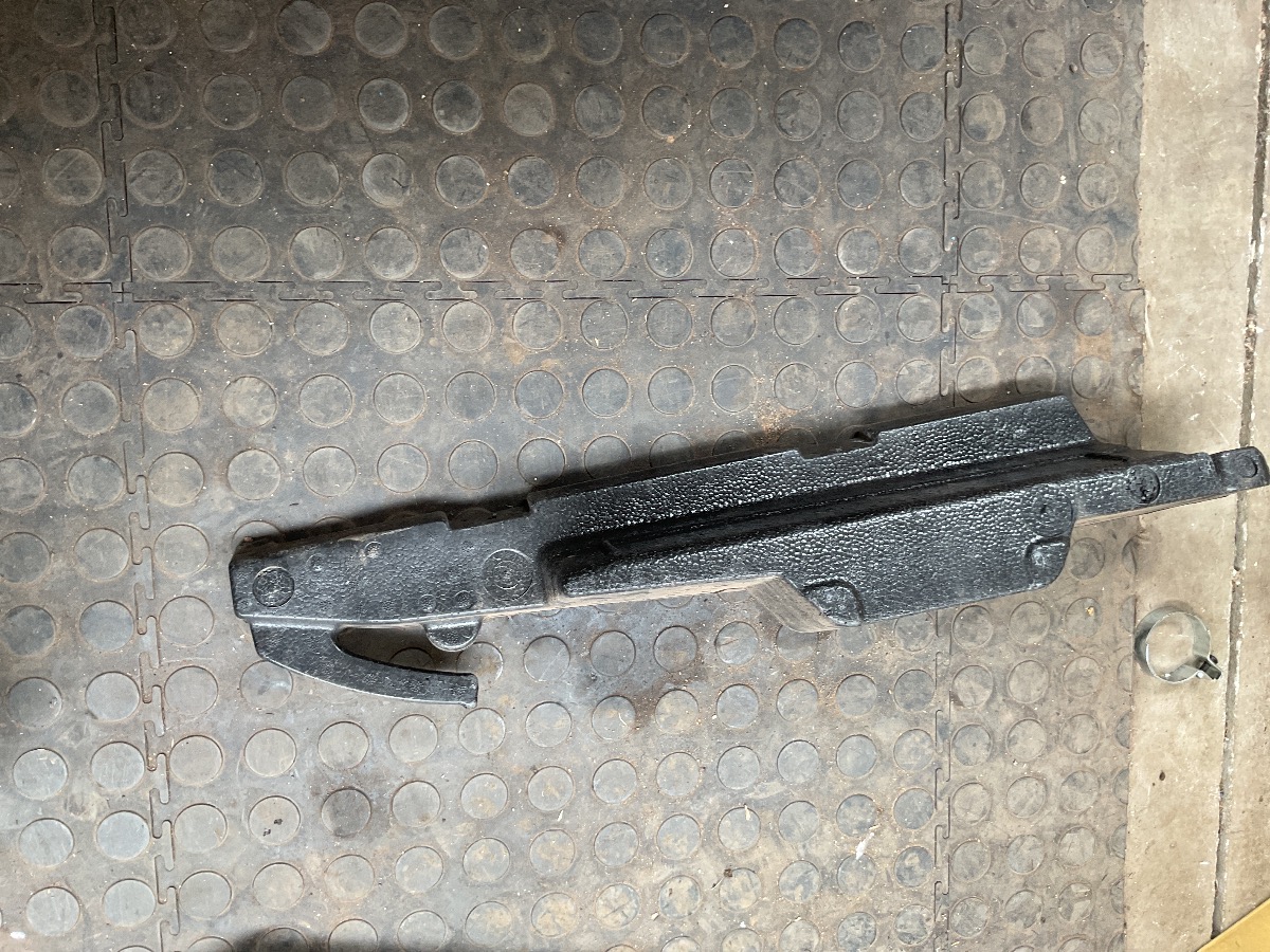 W205 FRONT RIGHT DOOR REINFORCEMENT