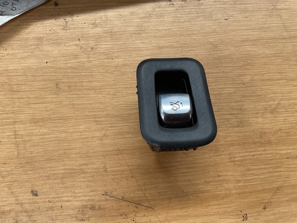 C43 BOOT OPEN SWITCH
