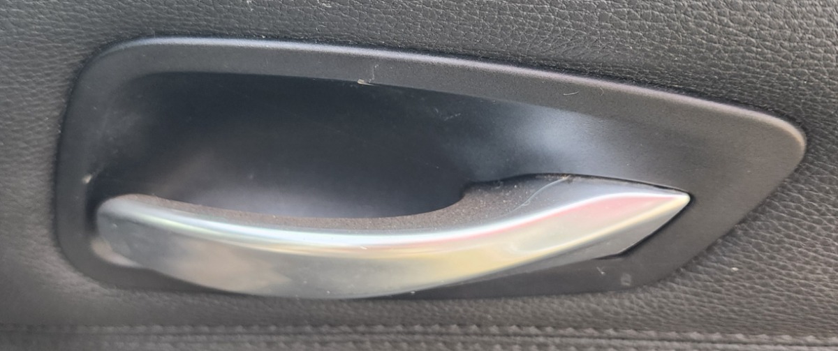 E90 RIGHT REAR INNER DOOR HANDLE