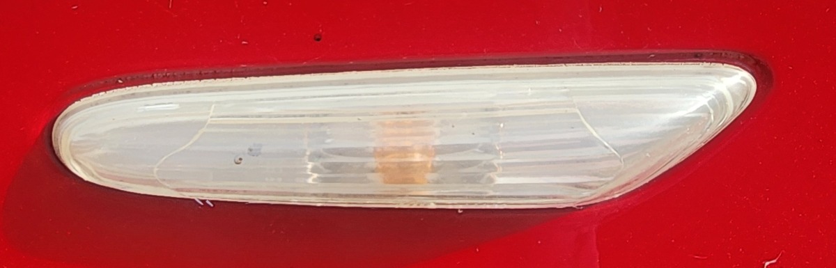 E81 LEFT FRONT MARKER LAMP