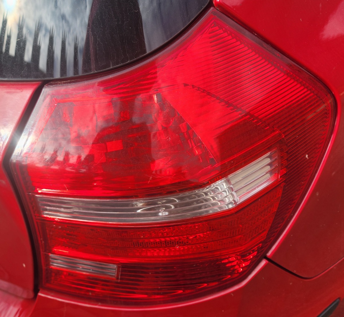 E81 RIGHT TAILLIGHT