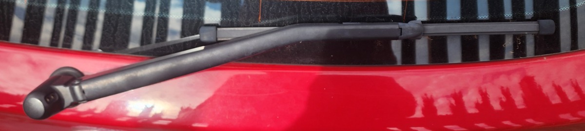 E81 REAR WIPER ARM