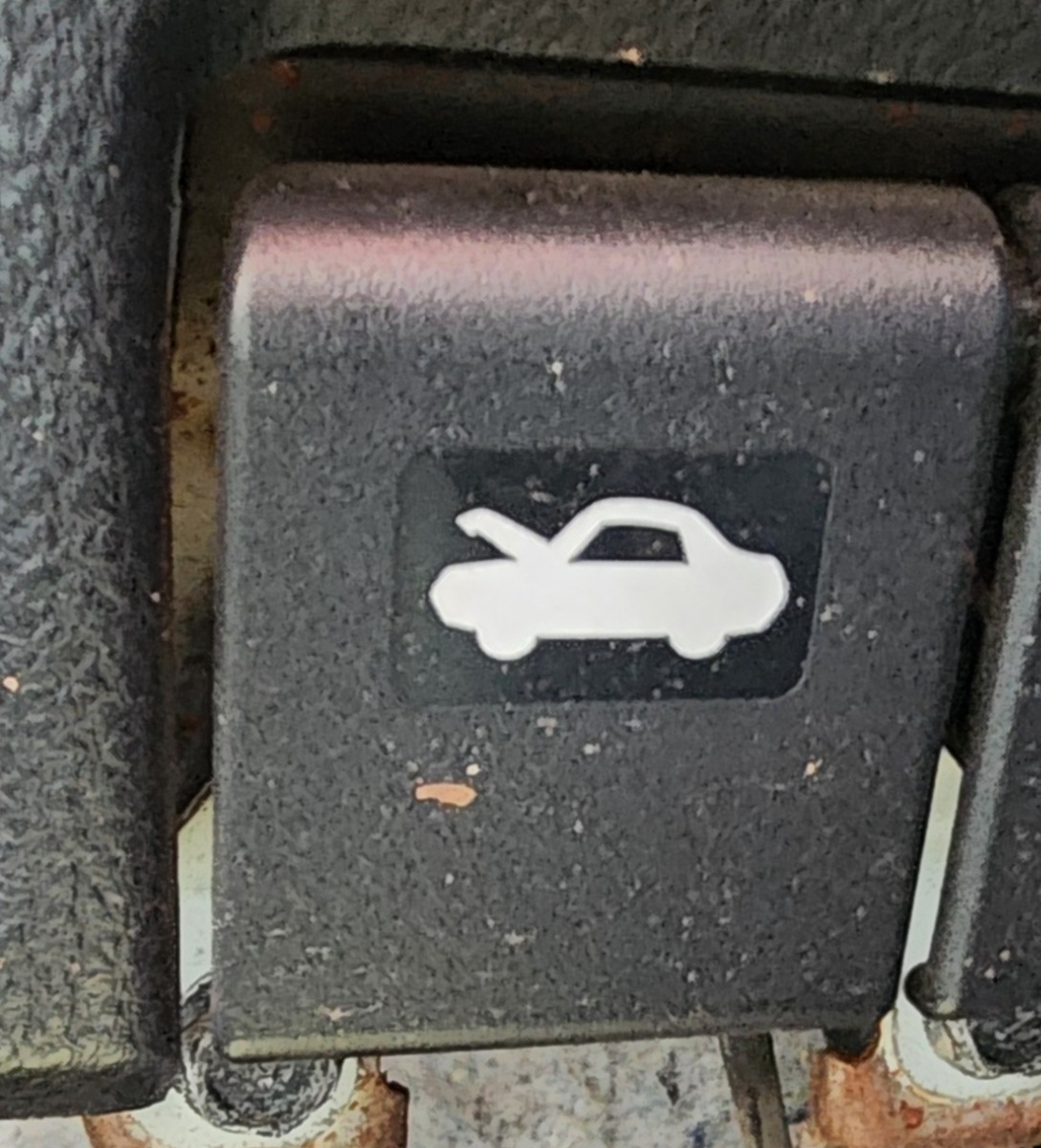TIIDA BONNET CABLE WITH LEVER