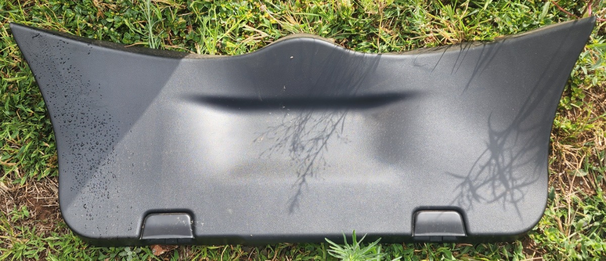 Swift Tailgate Trim