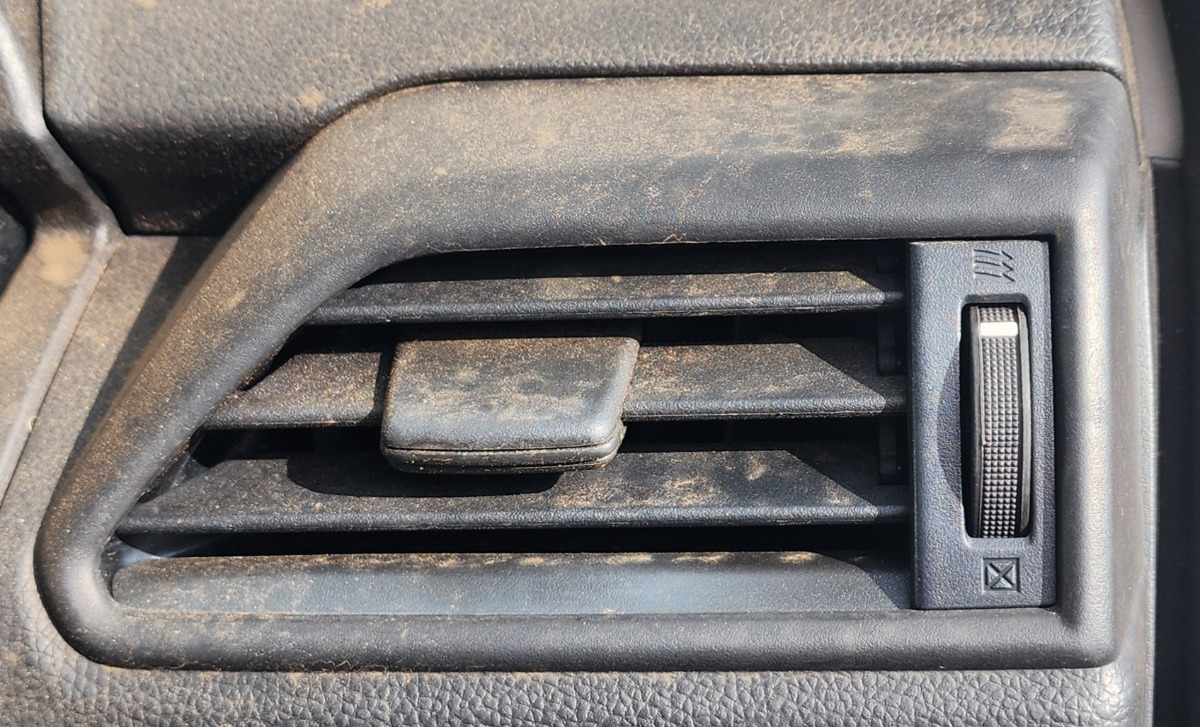 Swift Right Dash Vent