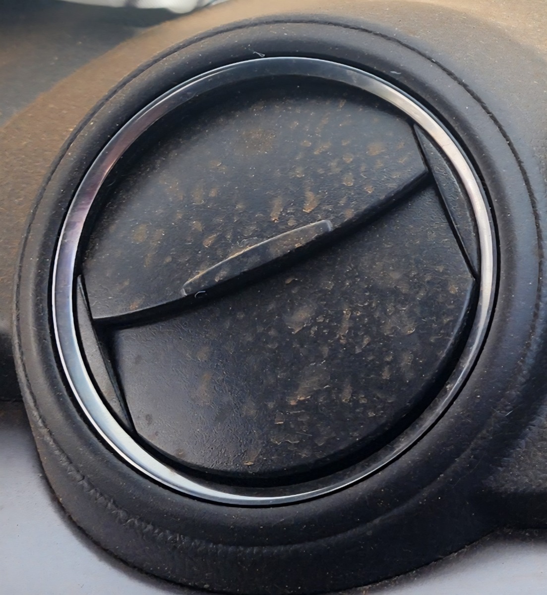 Swift Left Centre Vent