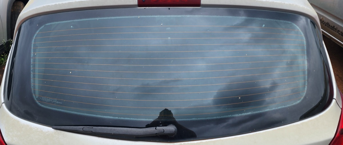 CORSA D TAILGATE GLASS