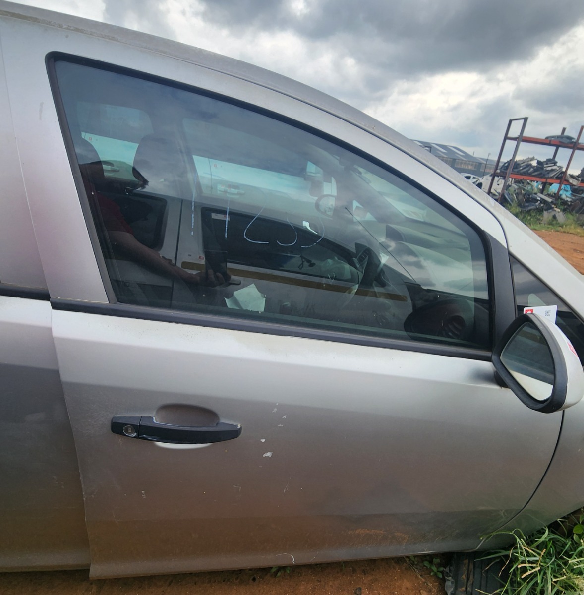 CORSA D RIGHT FRONT DOOR (SHELL)