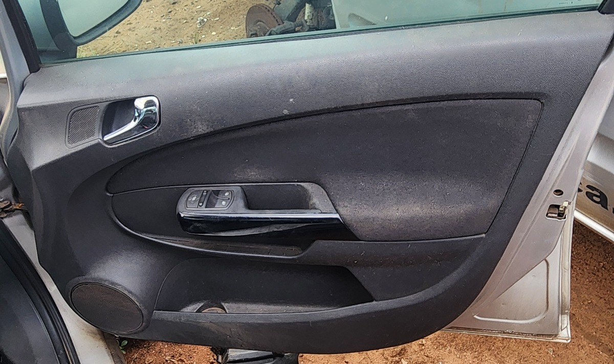 CORSA D RIGHT FRONT DOOR PANEL