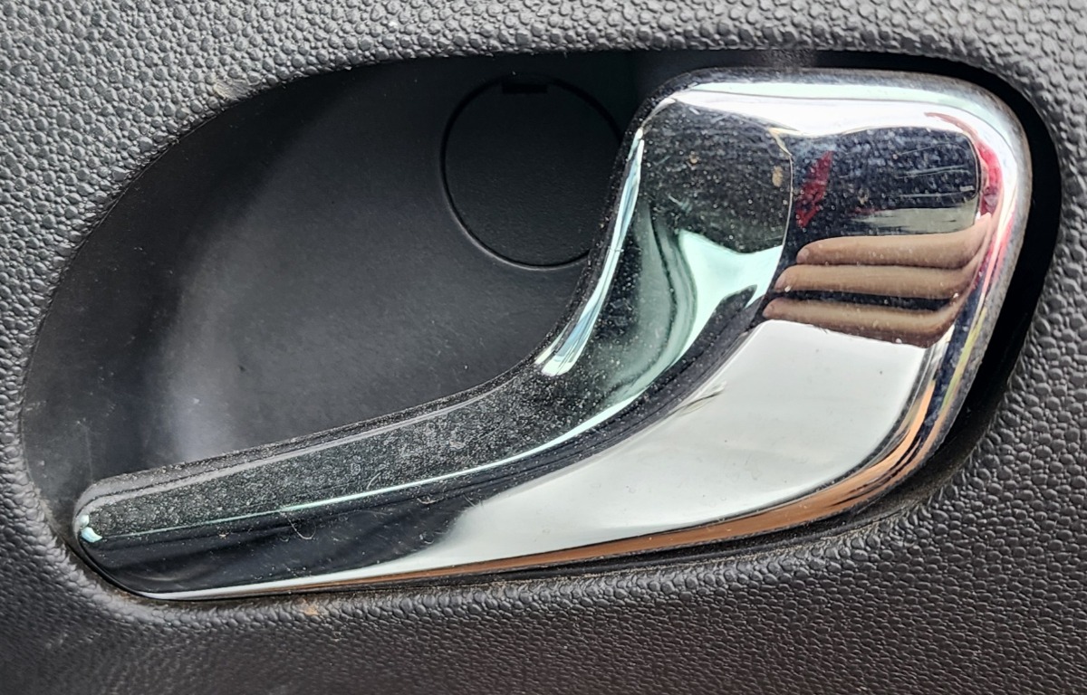 CORSA D RIGHT REAR INNER HANDLE