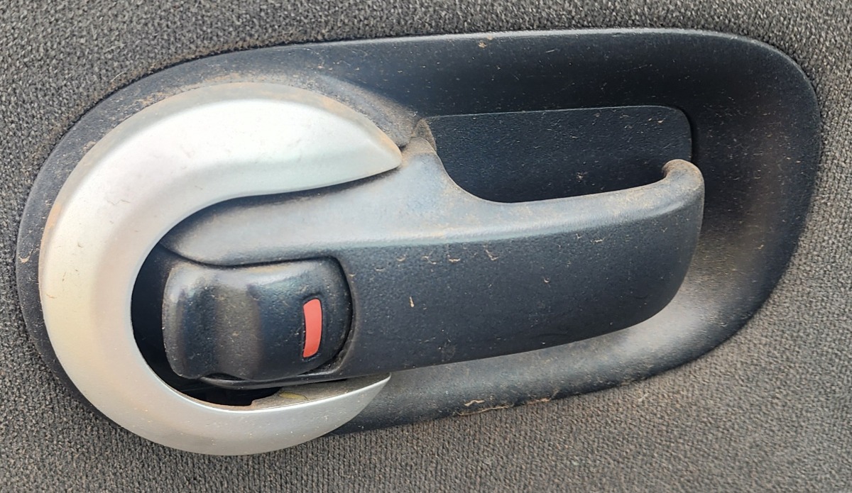 TIIDA LEFT REAR INNER HANDLE