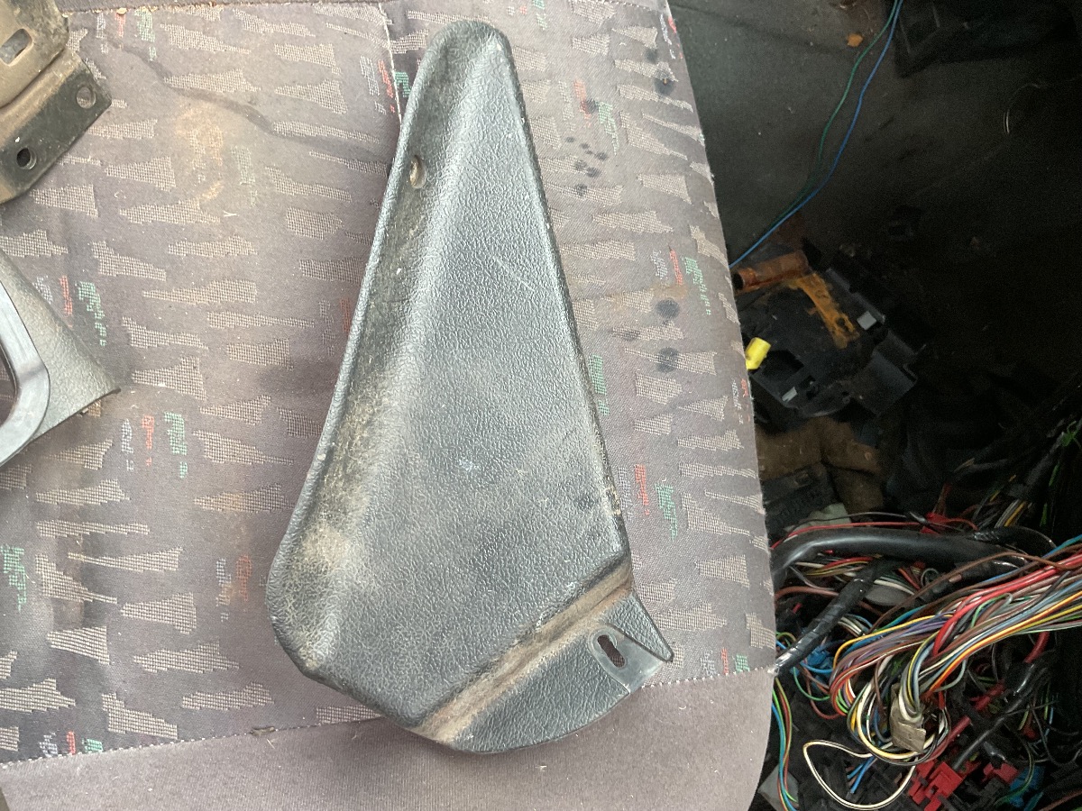 POLO PLAYA Left Inner Door Mirror Trim