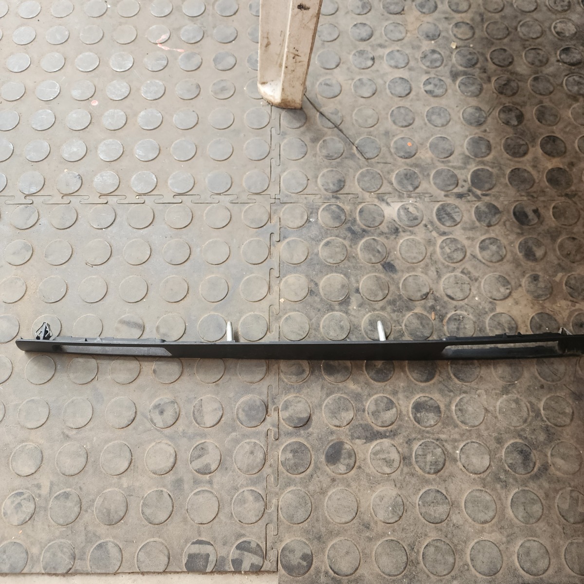 E90 CUP HOLDER TRIM