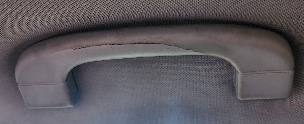 E90 RIGHT FRONT GRAB HANDLE