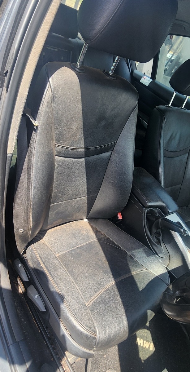 E90 RIGHT FRONT SEAT