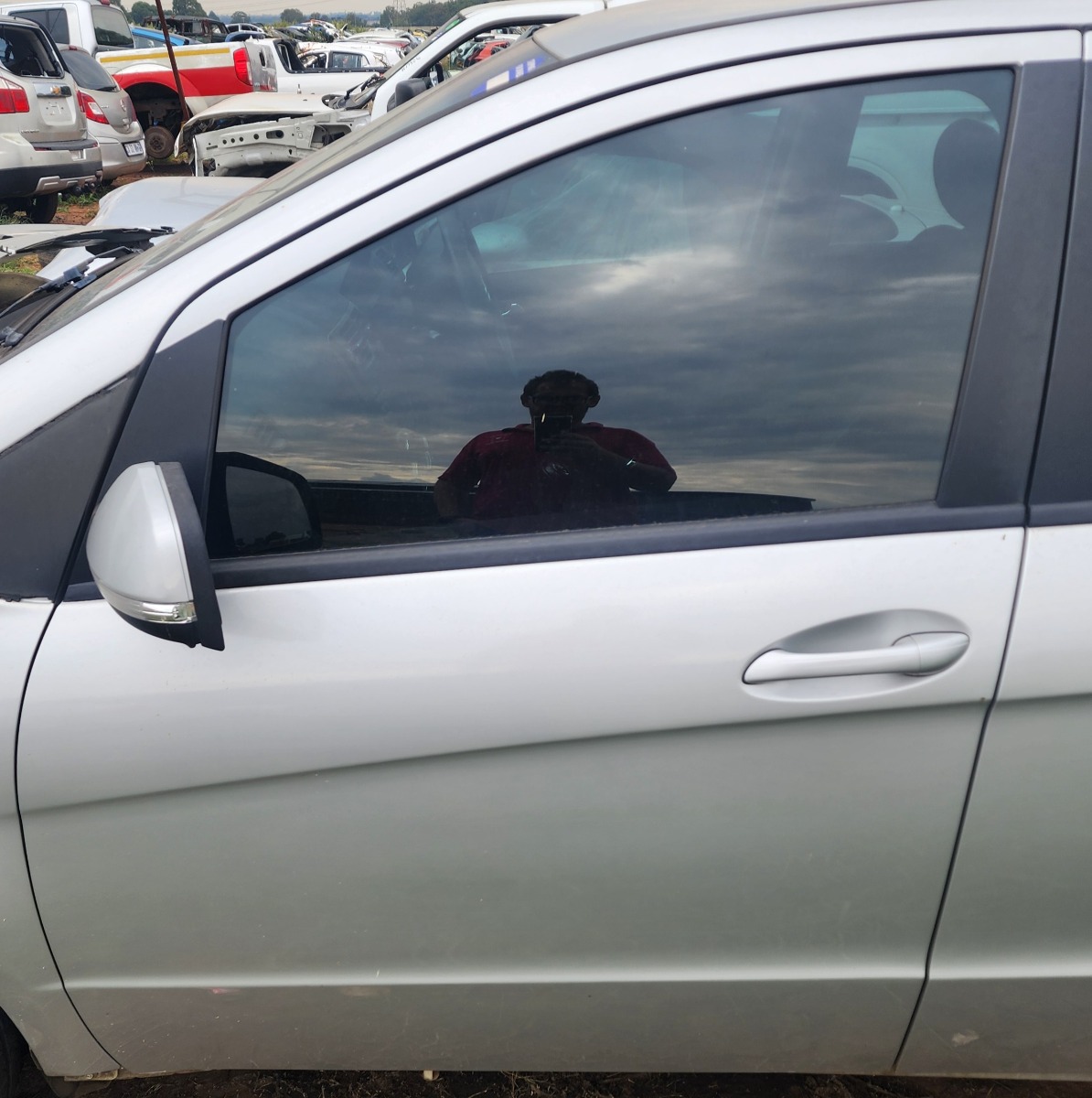 W169 LEFT FRONT DOOR (SHELL)