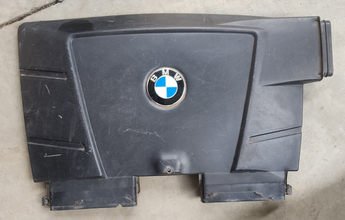 E90 AIR CLEANER ENGINE COVER