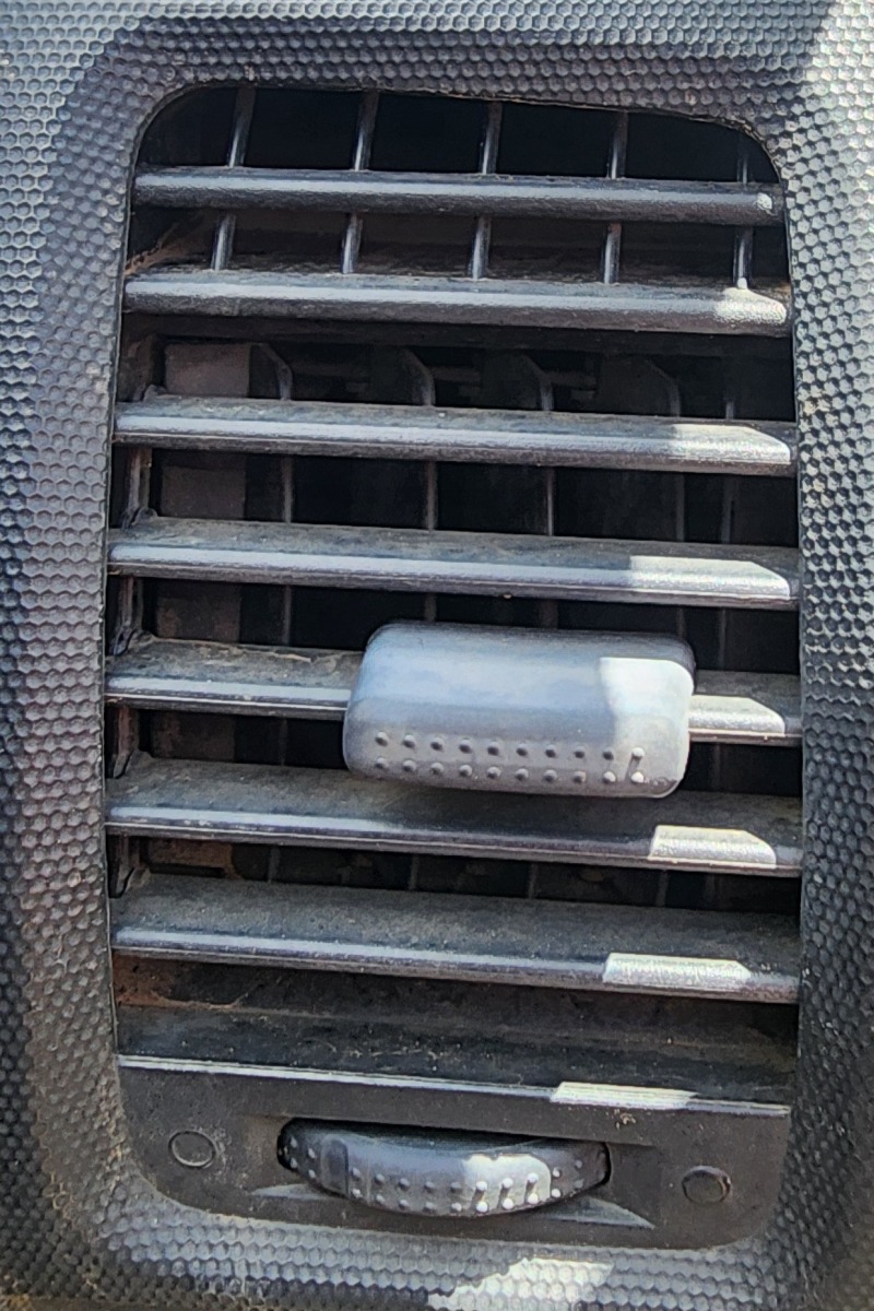 JAZZ RIGHT DASH VENT