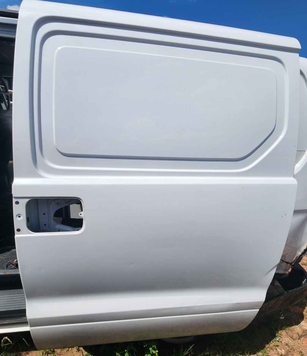 H1 LEFT SLIDING DOOR (SHELL)