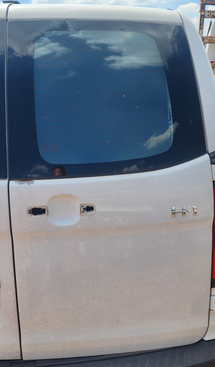H1 RIGHT SWING DOOR (SHELL)