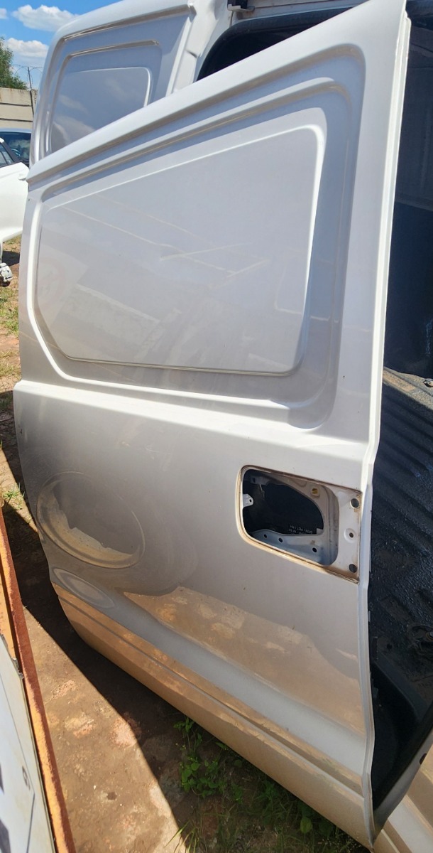 H1 RIGHT SLIDING DOOR (SHELL)