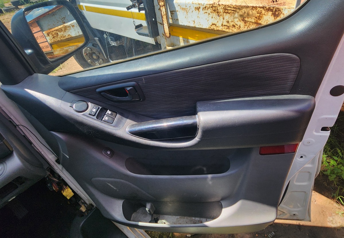 H1 RIGHT DOOR PANEL