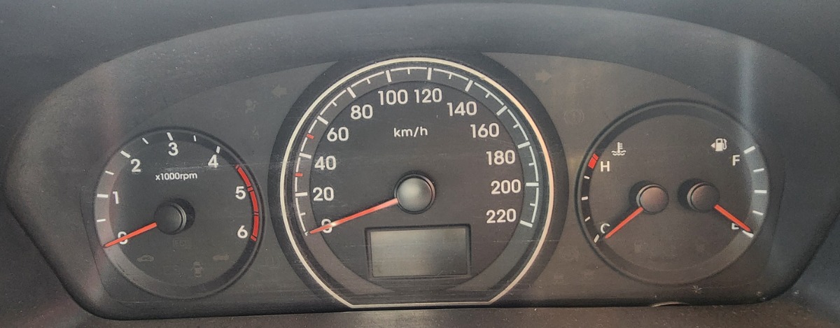 H1 2.5 AUTO SPEEDO CLUSTER