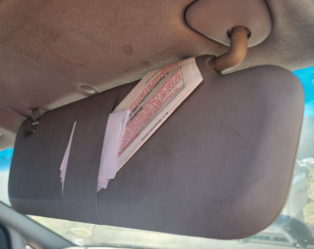 H1 RIGHT SUNVISOR