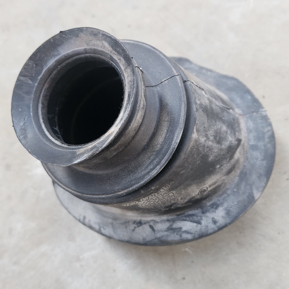 E90 STEERING SHAFT SLEEVE