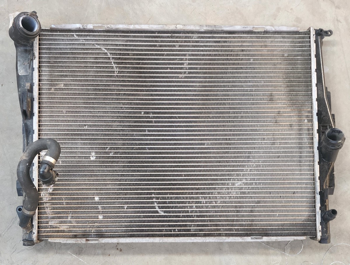 E90 320I AUTO RADIATOR