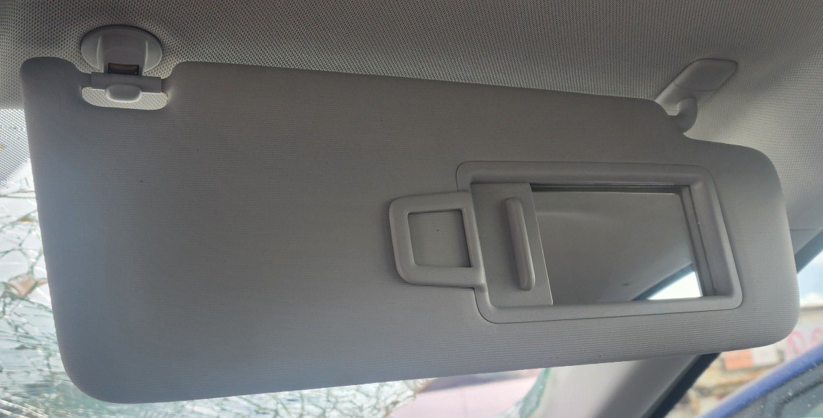 T-CROSS RIGHT SUN VISOR