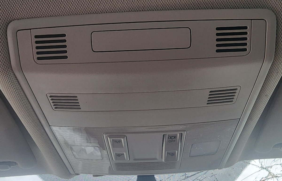 T-CROSS DOME LIGHT