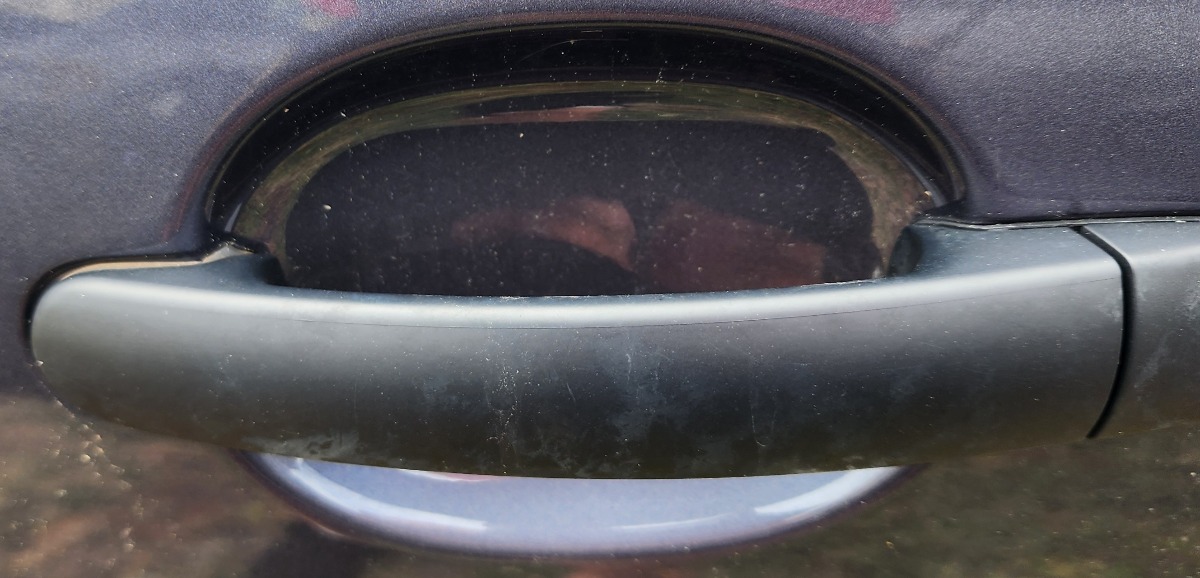 POLO MK2 VIVO RIGHT FRONT HANDLE