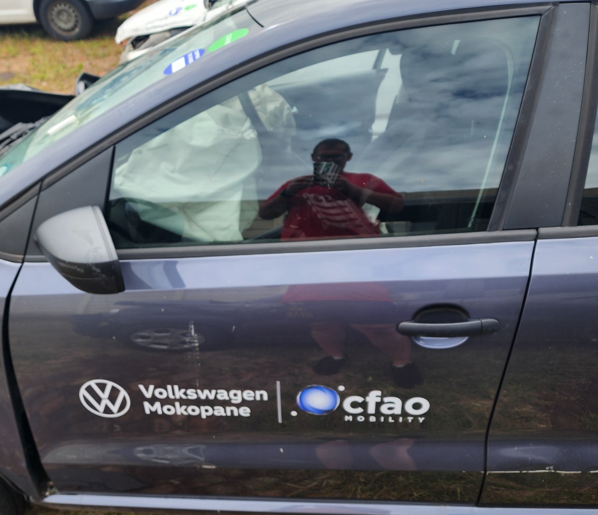 POLO MK2 VIVO LEFT FRONT DOOR (SHELL)