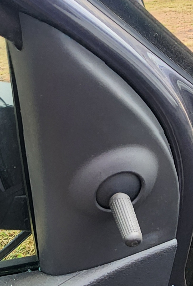 POLO MK2 VIVO LEFT INNER MIRROR TRIM