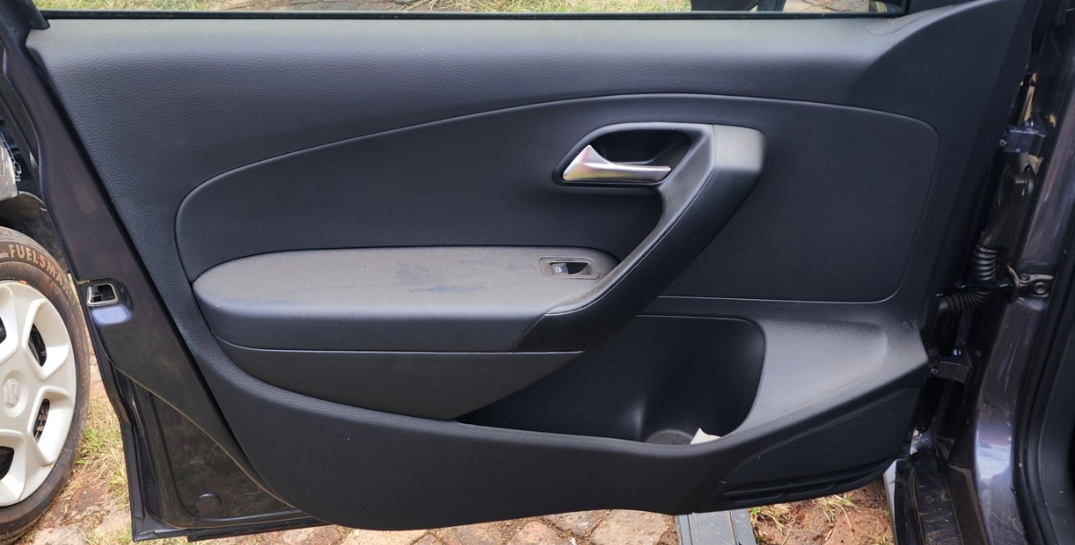 POLO MK2 VIVO LEFT FRONT DOOR PANEL