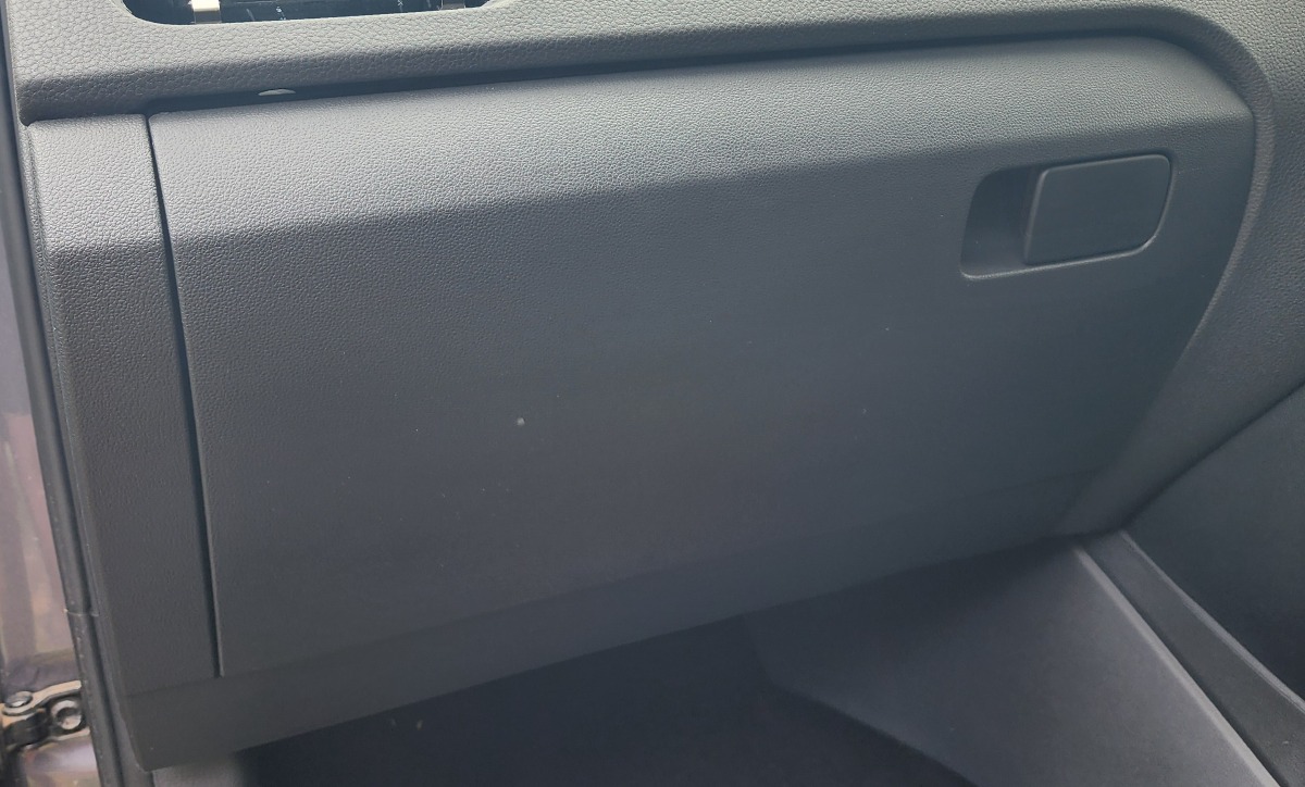 POLO MK2 VIVO CUBBY ASSY
