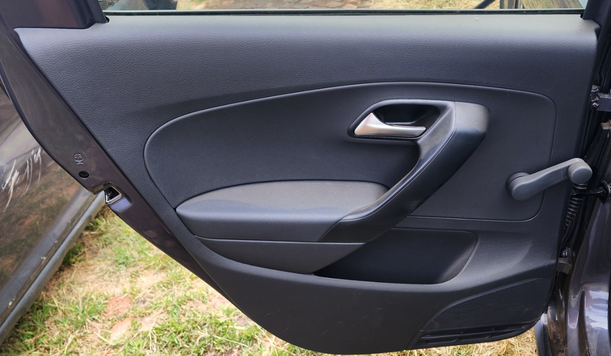 POLO MK2 LEFT REAR DOOR PANEL