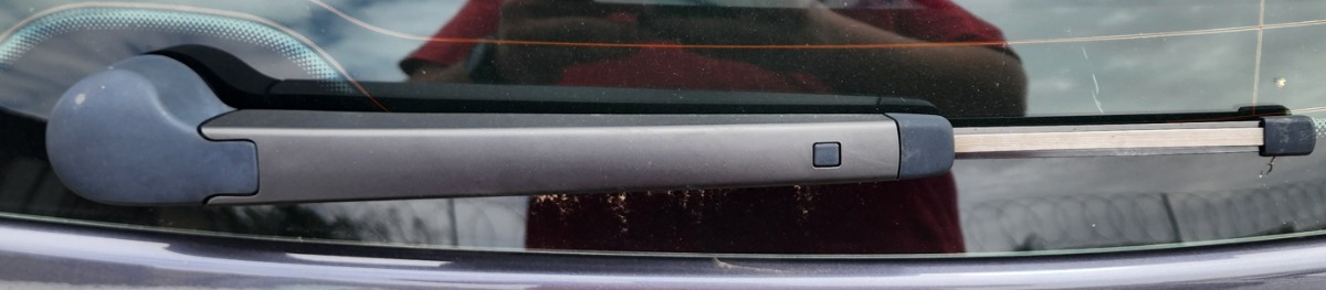 POLO MK2 VIVO TAILGATE WIPER ARM