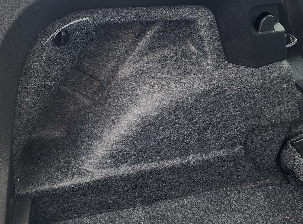 POLO MK2 VIVO LEFT BOOT COVER