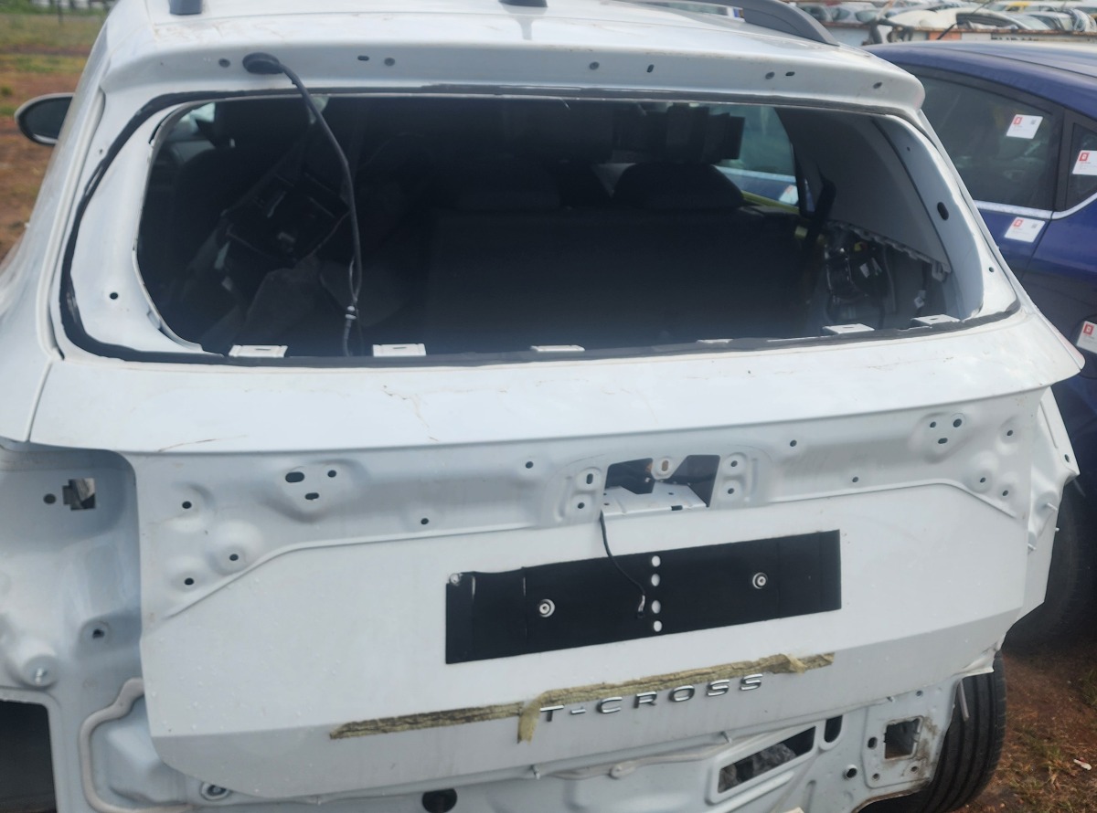 T-CROSS TAILGATE (SHELL)