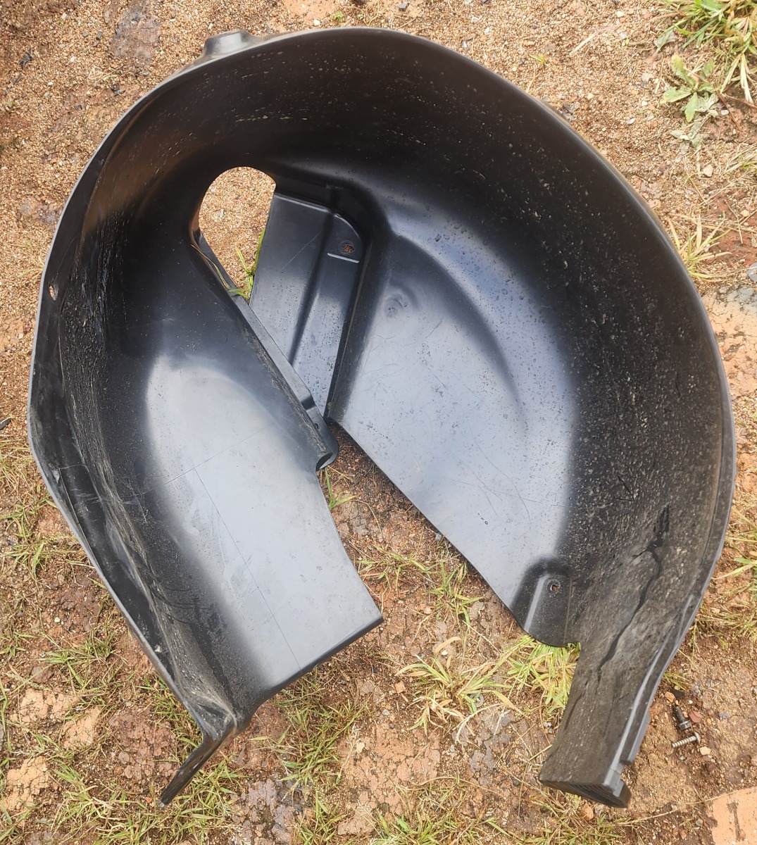 T-CROSS RIGHT REAR FENDER LINER